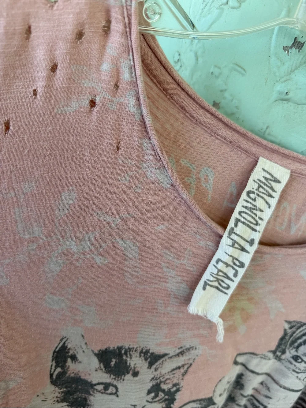 Lot of 2 Magnolia Pearl short sleeve tee shirts pink and gray. O/S will trade - Picture 9 of 11